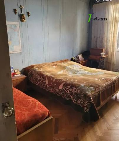 3 սենյականոց բնակարան Կոմիտասի պողոտայում, 95 քմ, նախավերջին հարկ, բարձր առաստաղներ