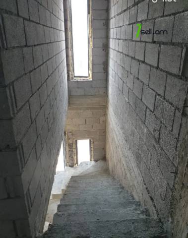 Երկու հարկանի տուն Գրիգոր Աղաբաբյան փողոցում Դավթաշենում, 170 քմ, 3+ սանհանգույց