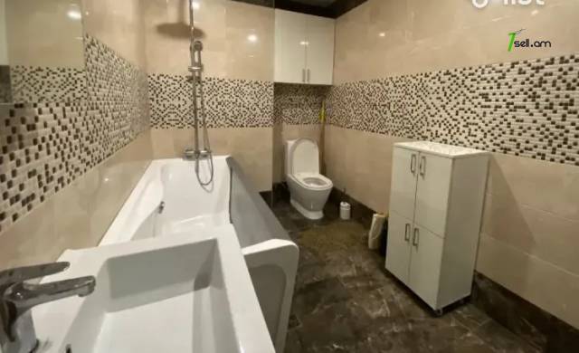 3 սենյականոց բնակարան նորակառույց շենքում Պարույր Սևակի փողոցում, 86 ք.մ., բարձր առաստաղներ