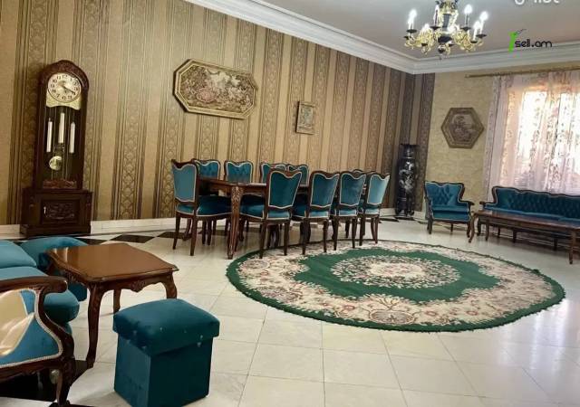 Չորս հարկանի քարե տուն Սիմեոն Երևանցու փողոցում կենտրոնում, 550 ք.մ., 3+ սանհանգույց