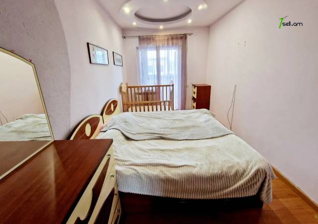 2 սենյականոց բնակարան Նար-Դոսի փողոցում, 80 ք.մ., 7/9 հարկ, եվրովերանորոգված