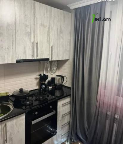 2 սենյականոց բնակարան Թոթովենցի փողոցում, 40 ք.մ., 3/5 հարկ, դիզայներական ոճով վերանորոգված