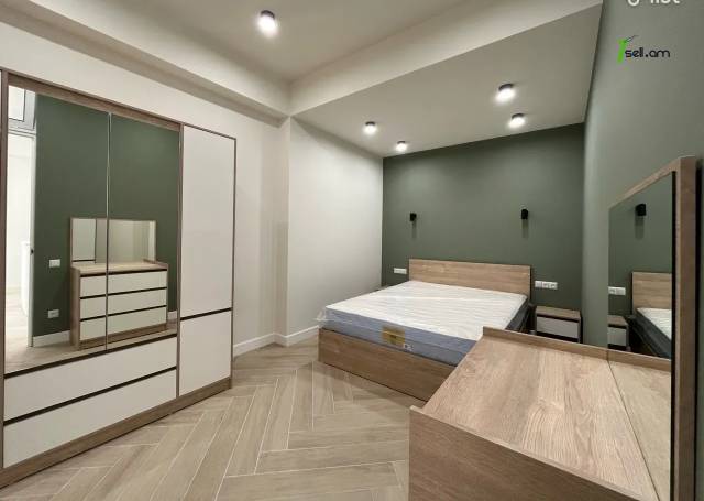 3 սենյականոց բնակարան նորակառույց շենքում, Paronyan St, 96 ք.մ., բարձր առաստաղներ, 4/12 հարկ