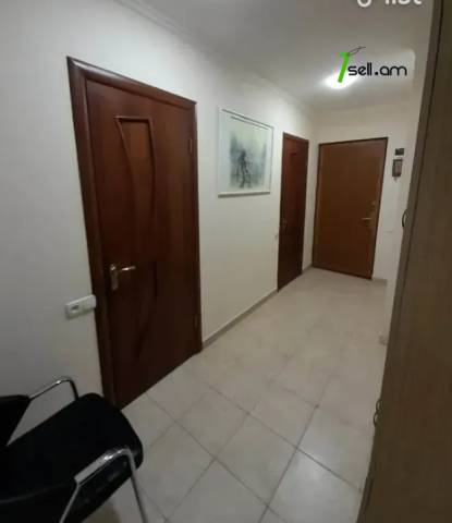 4 սենյականոց բնակարան Դրոյի փողոցում, 75 ք.մ., 10/13 հարկ, կապիտալ վերանորոգված