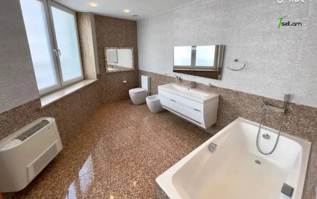 4 սենյականոց բնակարան նորակառույց շենքում Հյուսիսային պողոտայում, 200 ք.մ., 4/9 հարկ, 2 սանհանգույց