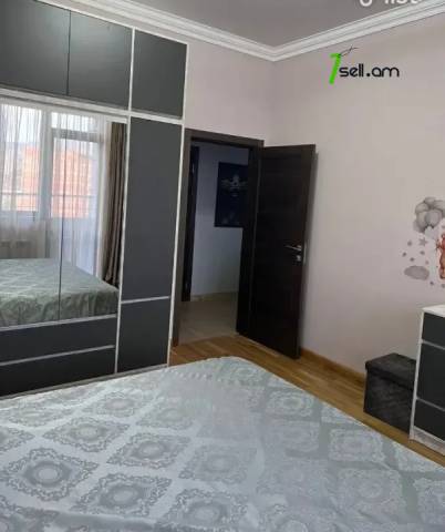 3 սենյականոց բնակարան նորակառույց շենքում Պարույր Սևակի փողոցում, 90 ք.մ., 2 սանհանգույց