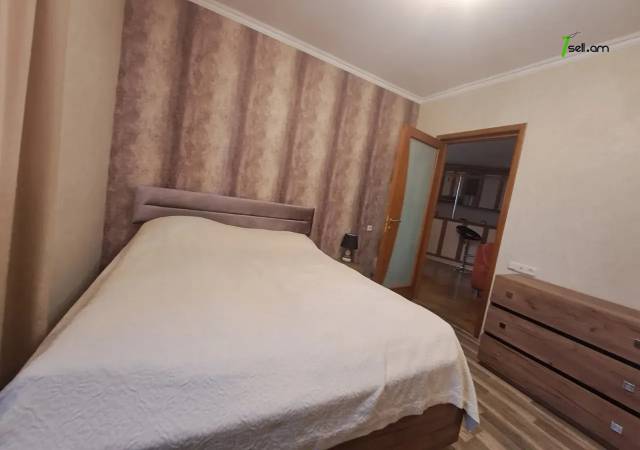 3 սենյականոց բնակարան Երվանդ Քոչարի փողոցում, 85 ք.մ., 6/14 հարկ, կապիտալ վերանորոգված