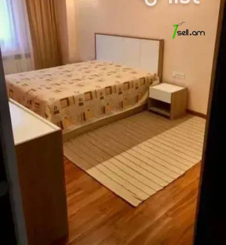 4 սենյականոց բնակարան նորակառույց շենքում Նիկողայոս Ադոնցի փողոցում, 120 ք.մ., 4/8 հարկ