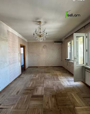 3 սենյականոց բնակարան Սեբաստիայի փողոցում, 74 քմ, նախավերջին հարկ, մասնակի վերանորոգում