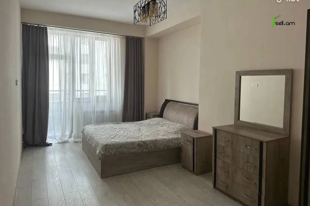 2 սենյականոց բնակարան նորակառույց շենքում Պարույր Սևակի փողոցում, 70 ք.մ., 10/15 հարկ