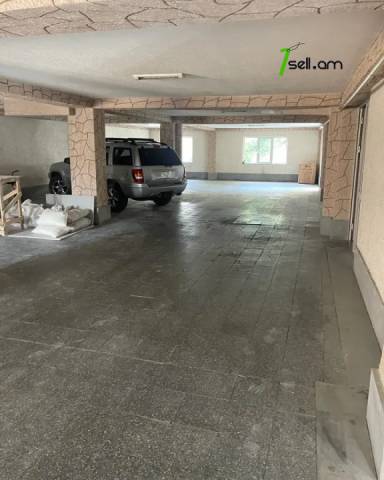 6 սենյականոց բնակարան նորակառույց շենքում Բաբայան փողոցում, 180 ք.մ., 2 սանհանգույց