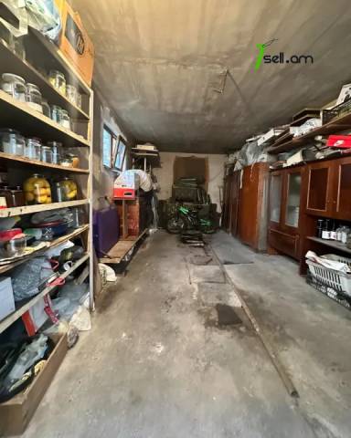 Մեկ հարկանի քարե տուն Մարշալ Բաղրամյան պողոտայում Արաբկիրում, 500 ք.մ., 2 սանհանգույց