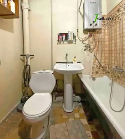 1 սենյականոց բնակարան Կոմիտասի պողոտայում, 48 քմ, 3/5 հարկ, բարձր առաստաղներ, կապիտալ վերանորոգված