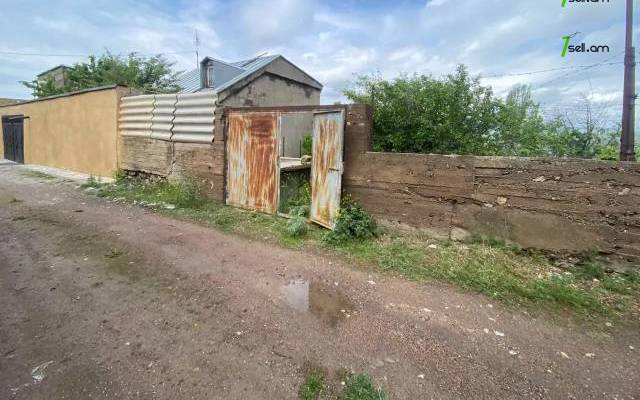 Հողատարածք բնակելի շինությունների համար 1-ին փողոցում Նուռնուսում, 800 քմ