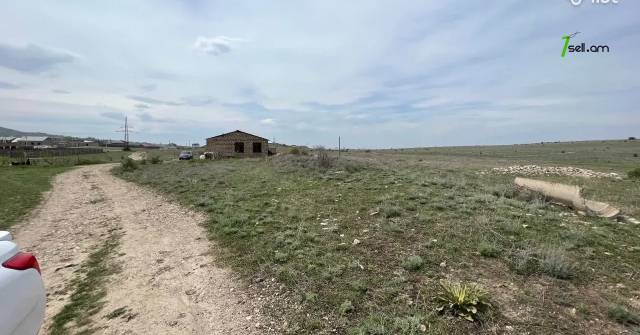 Գյուղատնտեսական հողատարածք Ձորաղբյուրում, 2000 ք.մ.