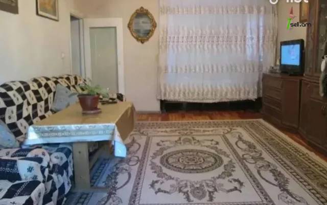 3 սենյականոց բնակարան Վահրամ Փափազյան փողոցում, 75 ք.մ., 3/5 հարկ, քարե շենք