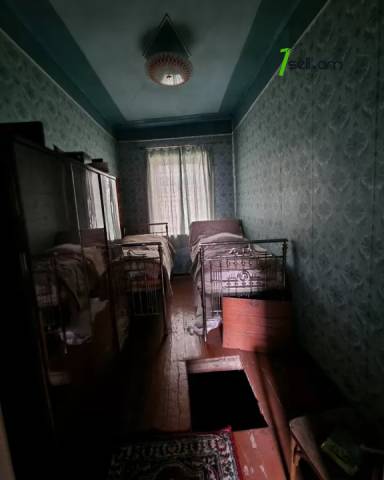 Մեկ հարկանի քարե տուն Սևքարեցի Սաքոյի փողոցում Արաբկիրում, 152 ք.մ.