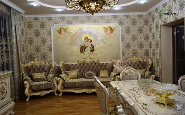 Երկու հարկանի քարե տուն 13-րդ փողոցում Գյումրիում, 716 քմ, 3+ սանհանգույց