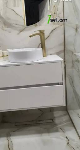 3 սենյականոց բնակարան Հունան Ավետիսյան փողոցում, 78 ք.մ., նախավերջին հարկ, մասնակի վերանորոգում