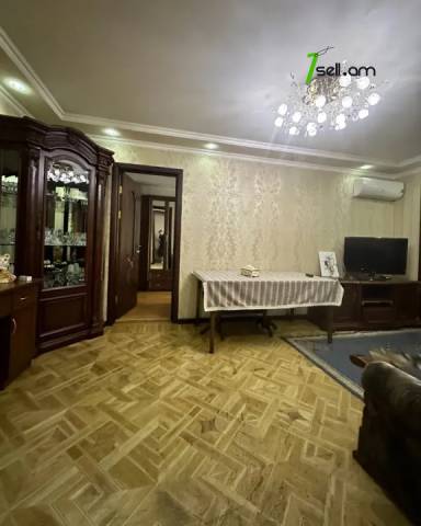 4 սենյականոց բնակարան Շիրակի փողոցում, 102 ք.մ., 1/4 հարկ, կապիտալ վերանորոգված, քարե շենք