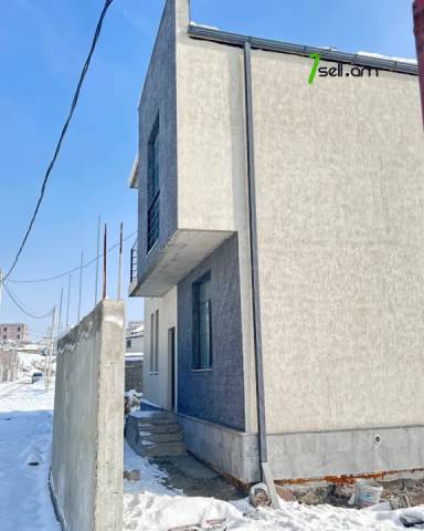 Երկու հարկանի տուն Մինսկի փողոցում Նոր Նորքում, 220 ք.մ., 2 սանհանգույց, մասնակի վերանորոգում