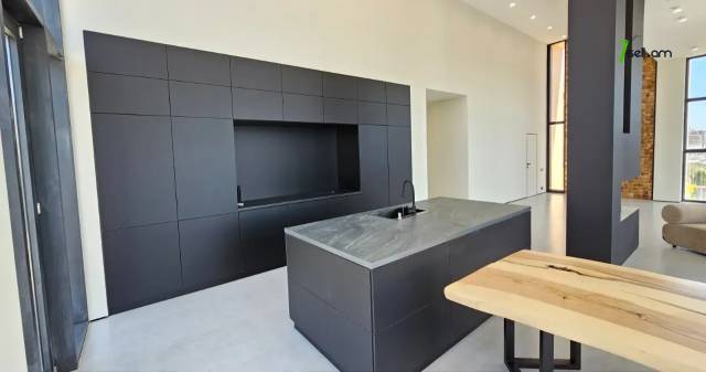 Մեկ հարկանի քարե տուն Զովունիում, 1150 ք.մ., 3+ սանհանգույց, դիզայներական ոճով վերանորոգված