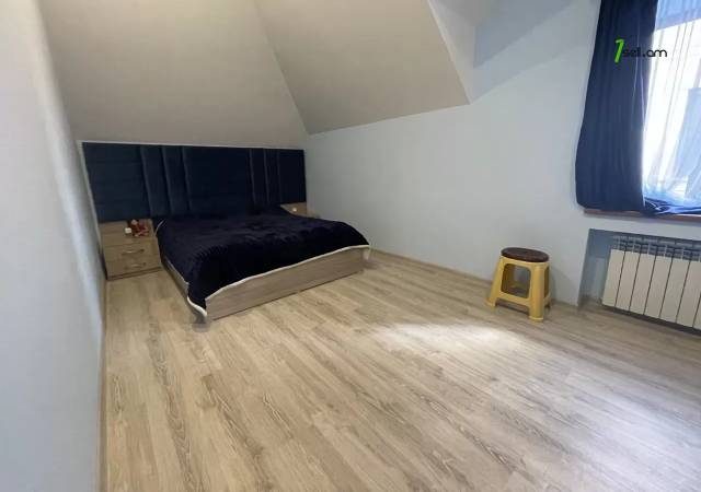 Երկու հարկանի տուն, Աջափնյակ Գ-1 Աջափնյակում, 164 ք.մ., 2 սանհանգույց, կապիտալ վերանորոգված