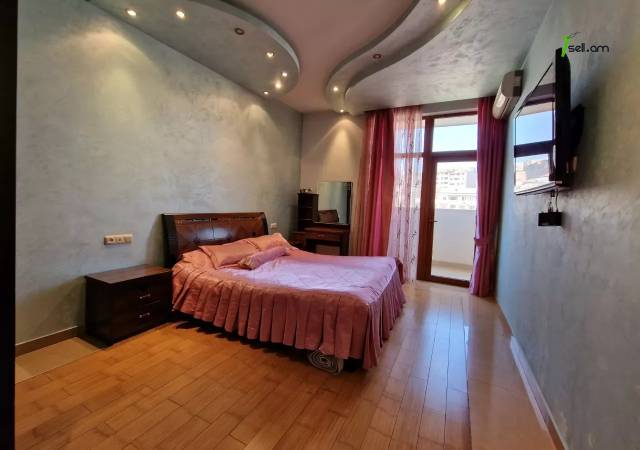 3 սենյականոց բնակարան նորակառույց շենքում Մարշալ Բաղրամյան պողոտայում, 130 ք.մ., 2 սանհանգույց