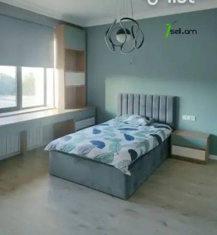 Երեք հարկանի քարե տուն Առինջի 7-րդ փողոցում Առինջում, 210 քմ, 3+ սանհանգույց