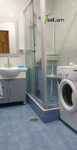 Երկու հարկանի քարե տուն Արաբկիրում, 200 ք.մ., 2 սանհանգույց, եվրովերանորոգված