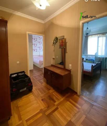 3 սենյականոց բնակարան Մելիք Մելիքյան փողոցում, 78 ք.մ., 5/9 հարկ, կապիտալ վերանորոգված