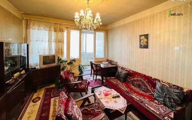 3 սենյականոց բնակարան Բաշինջաղյան փողոցում, 96 ք.մ., մի քանի պատշգամբ, մասնակի վերանորոգում