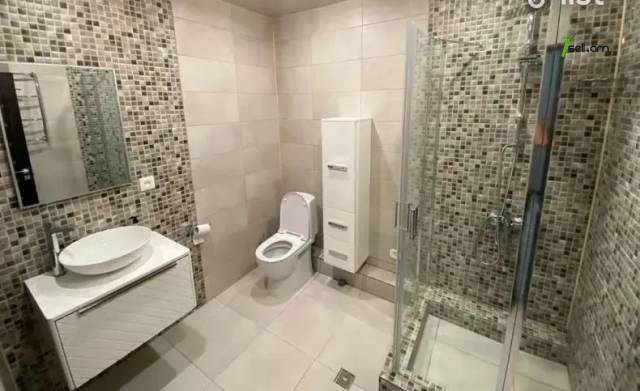 2 սենյականոց բնակարան նորակառույց շենքում Ամիրյան փողոցում, 73 ք.մ., բարձր առաստաղներ, 8/11 հարկ