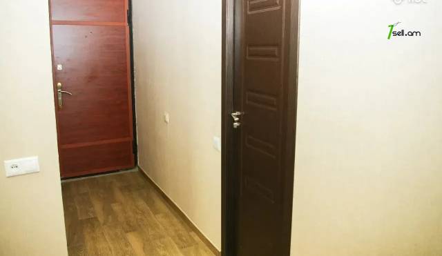 3 սենյականոց բնակարան Սողոմոն Տարոնցի փողոցում, 78 քմ, նախավերջին հարկ, մասնակի վերանորոգում