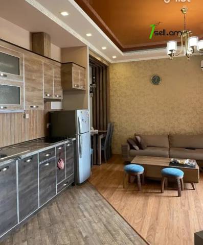 2 սենյականոց բնակարան Ազատության պողոտայում, 40 ք.մ., 2/5 հարկ, բարձր առաստաղներ, եվրովերանորոգված