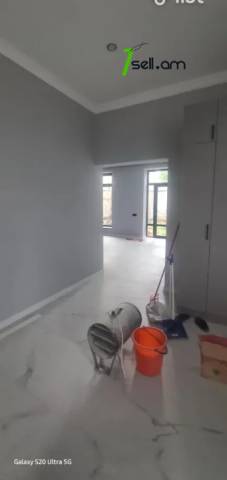 Երկու հարկանի տուն Առինջ 21-րդ փողոցում Առինջում, 12 քմ, 2 սանհանգույց, մասնակի վերանորոգում