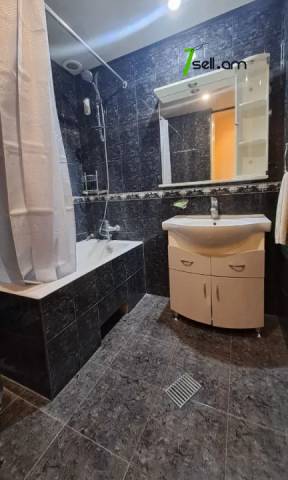 2 սենյականոց բնակարան Սարյանի փողոցում, 80 քմ, 10/16 հարկ, 2 սանհանգույց, կապիտալ վերանորոգված