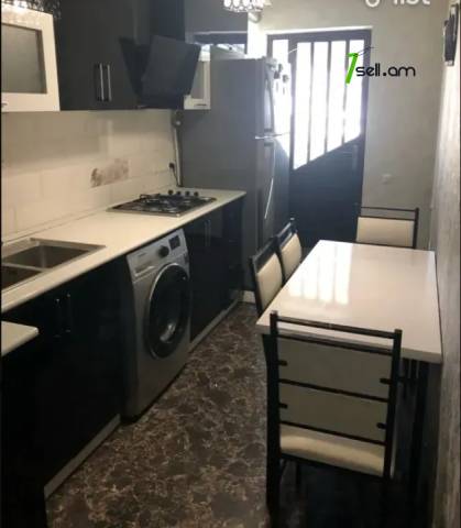 3 սենյականոց բնակարան Առնո Բաբաջանյան փողոցում, 73 ք.մ., 1/9 հարկ, եվրովերանորոգված