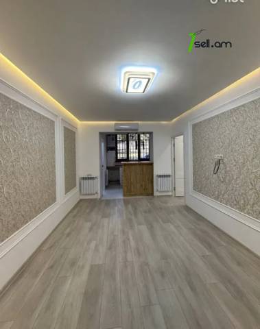 2 սենյականոց բնակարան Արամ Խաչատրյան փողոցում, 46 ք.մ., 1/5 հարկ, եվրովերանորոգված, քարե շենք