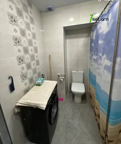 2 սենյականոց բնակարան Արամ Խաչատրյան փողոցում, 55 ք.մ., մի քանի պատշգամբ, նախավերջին հարկ