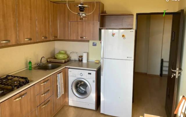 3 սենյականոց բնակարան Վաղարշ Վաղարշյան փողոցում, 78 քմ, 12/14 հարկ, բարձր առաստաղներ