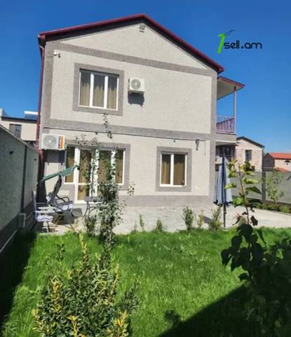 Երկու հարկանի քարե տուն Պարույր Սևակի փողոցում Ավանում, 640 ք.մ., 2 սանհանգույց