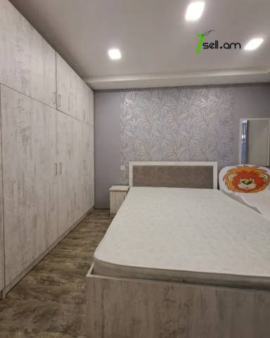 2 սենյականոց բնակարան Մխիթար Հերացի փողոցում, 50 ք.մ., 1/5 հարկ, եվրովերանորոգված, քարե շենք