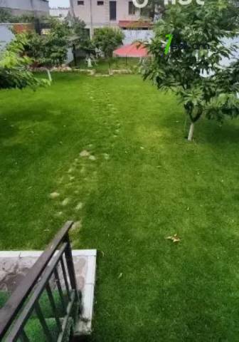 Երկու հարկանի քարե տուն Քաջազնունի փողոցում կենտրոնում, 600 ք.մ., 3+ սանհանգույց
