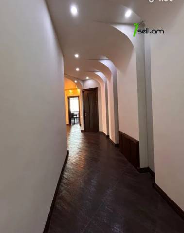 Ընդարձակ 3 սենյականոց բնակարան նորակառույց շենքում Նաիրի Զարյան փողոցում, 180 քմ, 12/16 հարկ