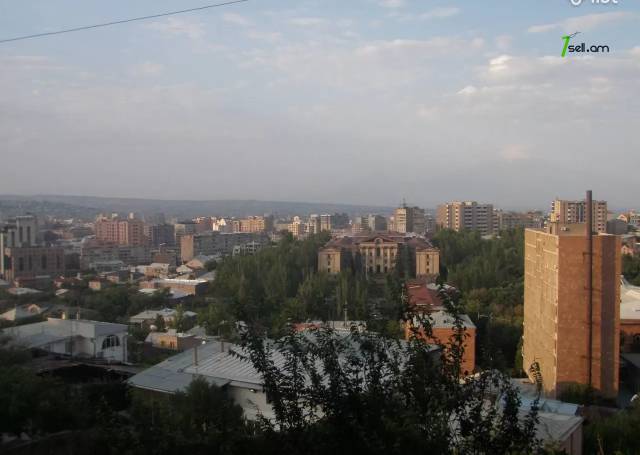 3 սենյականոց բնակարան նորակառույց շենքում Անտառային փողոցում, 107 ք.մ., 1/5 հարկ, 2 սանհանգույց