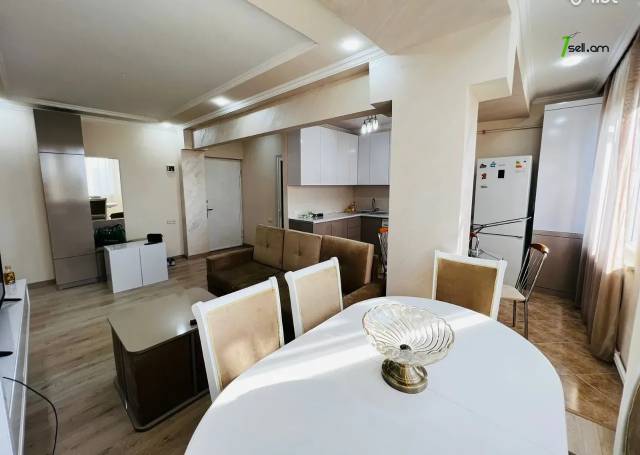 2 սենյականոց բնակարան Արամ Խաչատրյան փողոցում, 49 քմ, 9/13 հարկ, եվրովերանորոգված