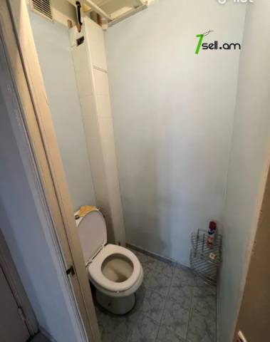 3 սենյականոց բնակարան Զաքարիա Քանաքեռցու փողոցում, 79 քմ, 6/9 հարկ, մի քանի պատշգամբ