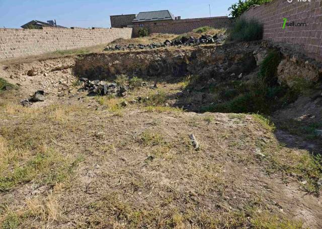 Հողատարածք բնակելի շինությունների համար Զովունիում, 1000 ք.մ.