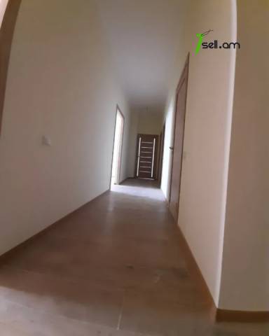 4 սենյականոց բնակարան նորակառույց շենքում Մոնթե Մելքոնյան փողոցում, 100 ք.մ., 2 սանհանգույց